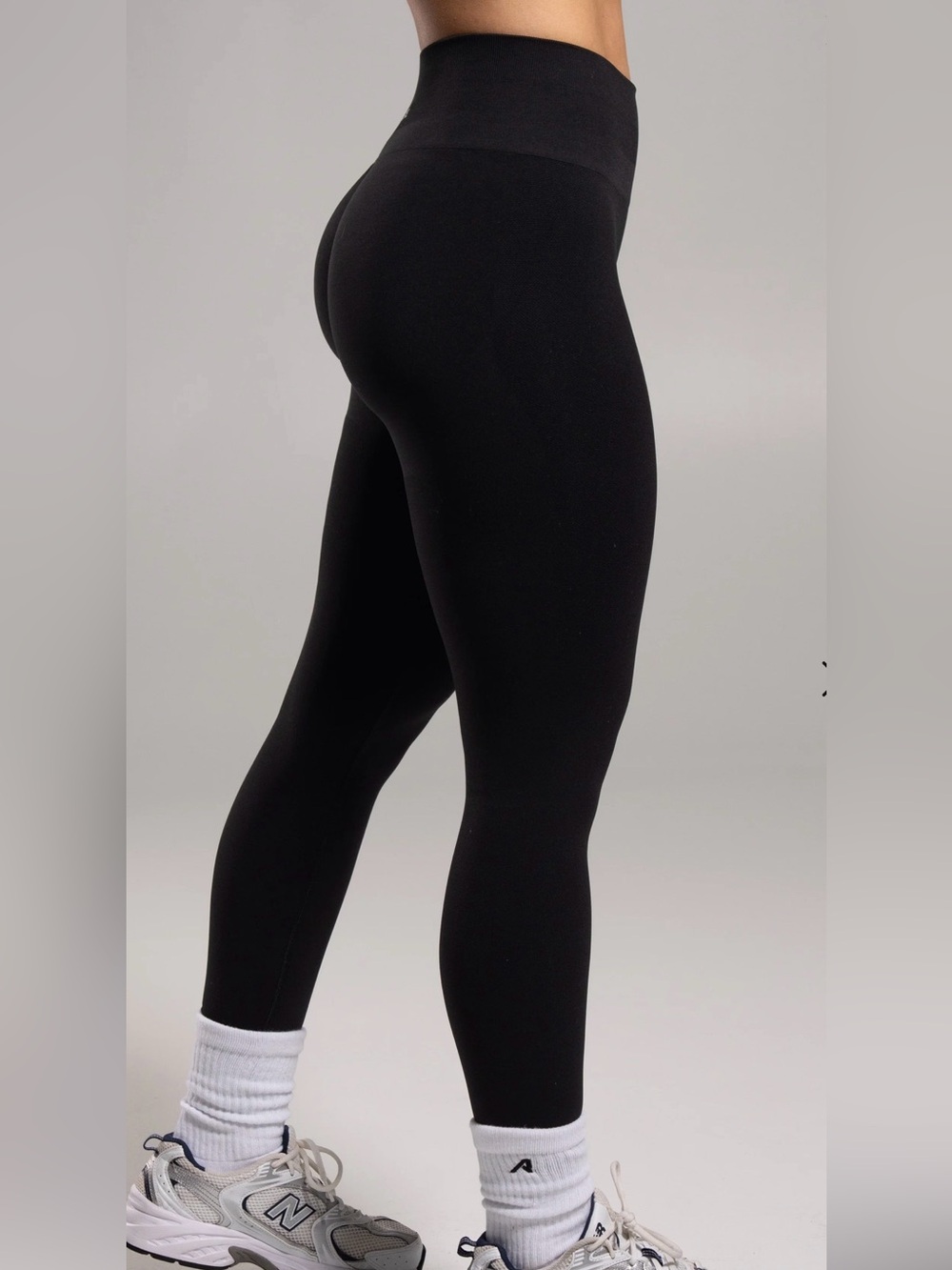 Alphalete Black High-Rise Sculpting Leggings